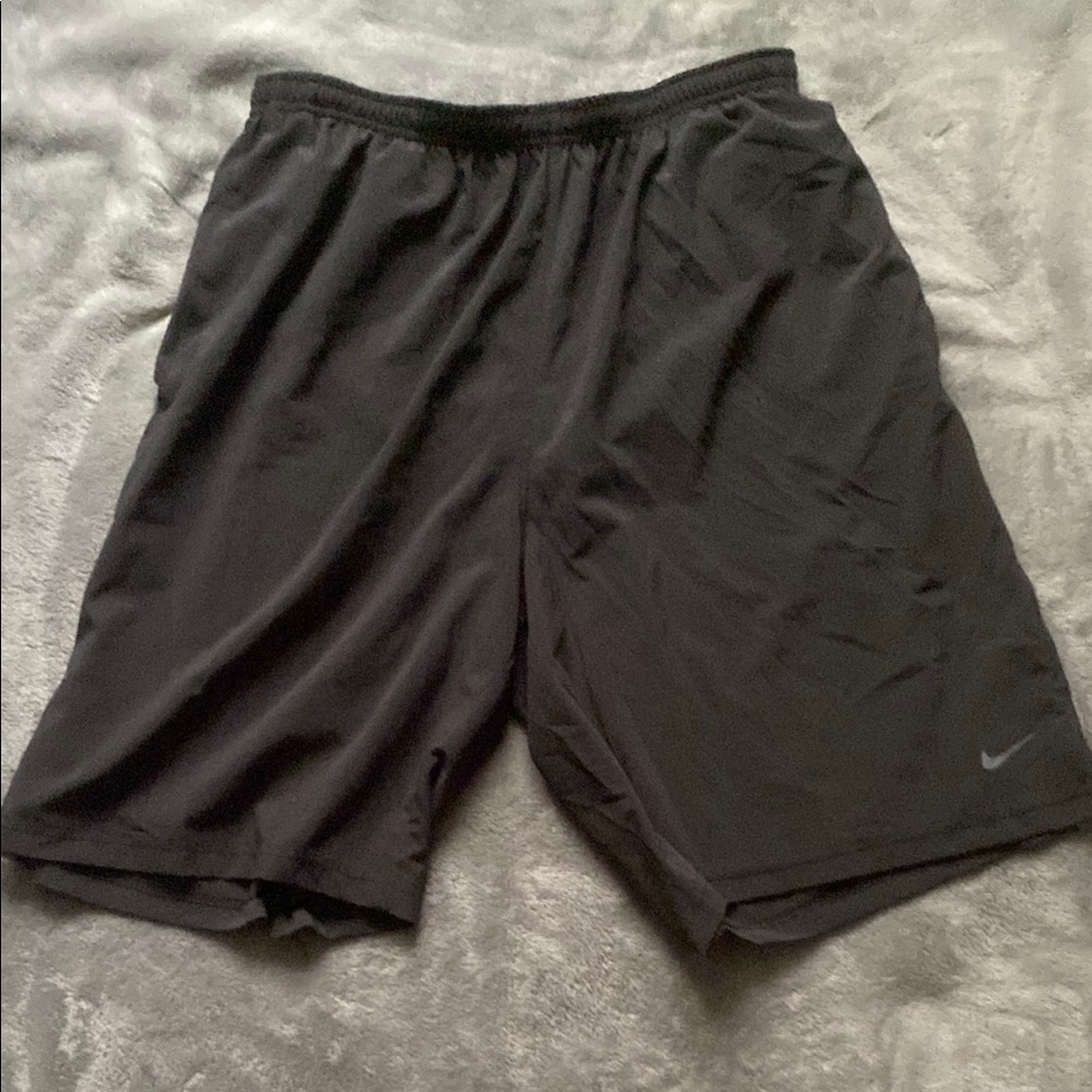 Nike Dri-Fit Black Athletic Shorts Moisture-Wicking - Men’s Medium